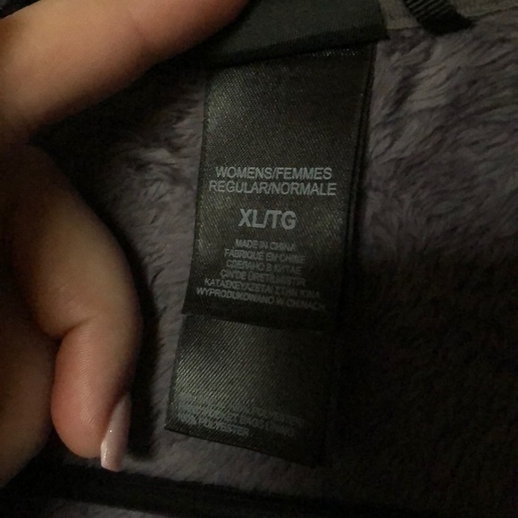 Fuzzy Northface - Picture 4 of 4